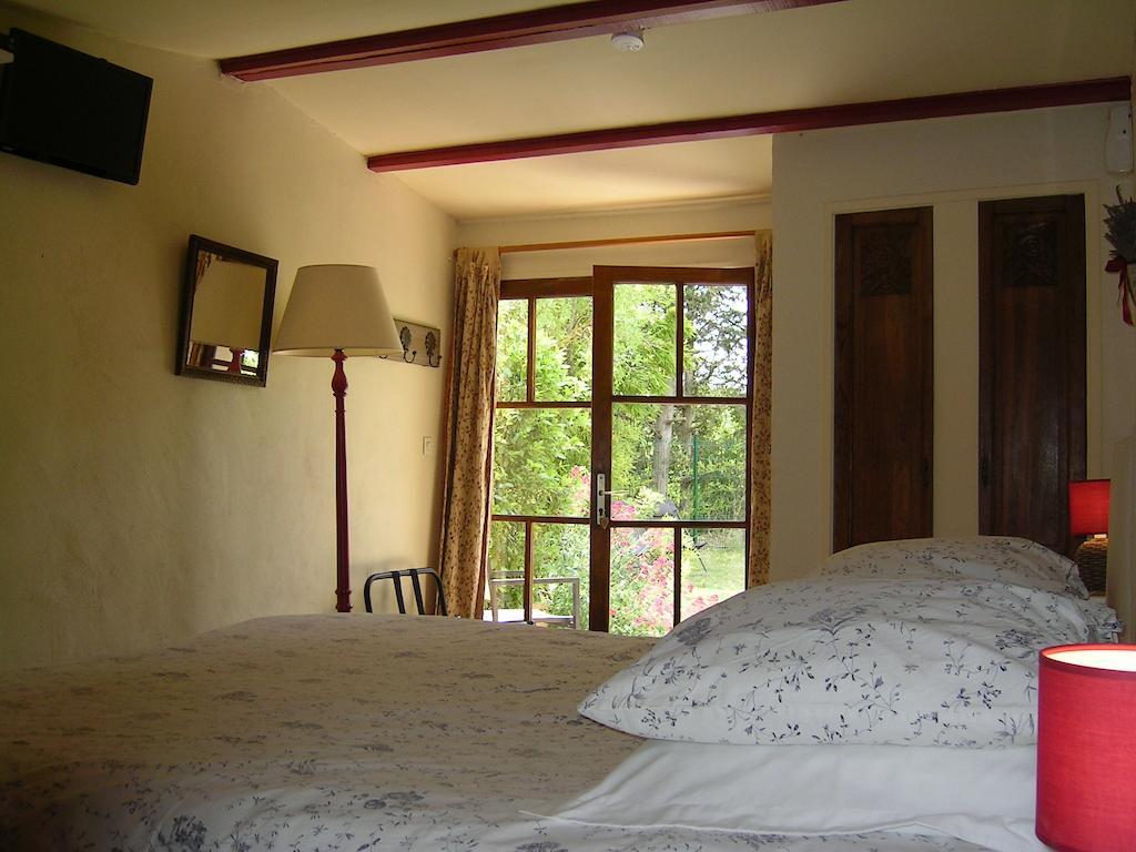 Mas La Provence Bed and Breakfast LʼIsle-sur-la-Sorgue Kamer foto