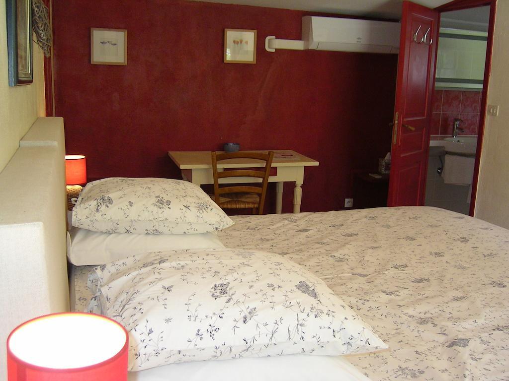 Mas La Provence Bed and Breakfast LʼIsle-sur-la-Sorgue Kamer foto