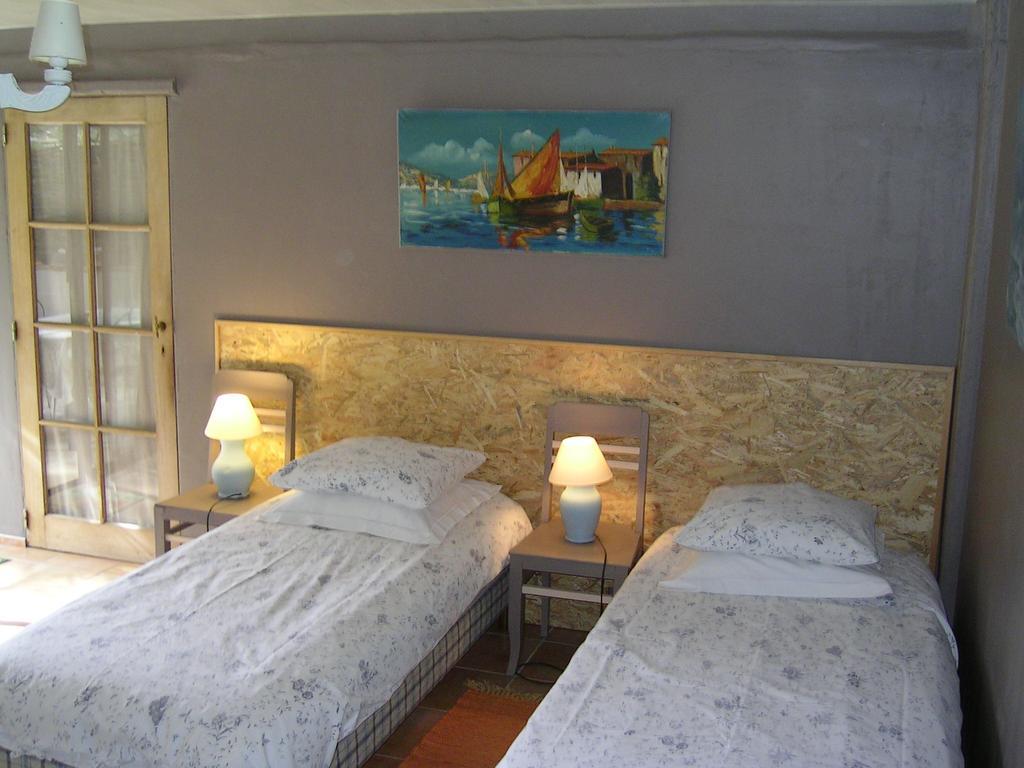Mas La Provence Bed and Breakfast LʼIsle-sur-la-Sorgue Kamer foto