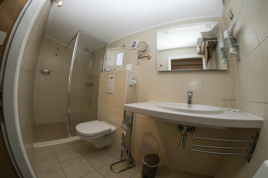 Mas La Provence Bed and Breakfast LʼIsle-sur-la-Sorgue Buitenkant foto