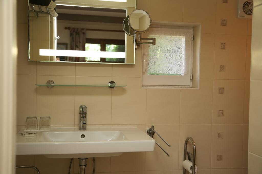 Mas La Provence Bed and Breakfast LʼIsle-sur-la-Sorgue Buitenkant foto