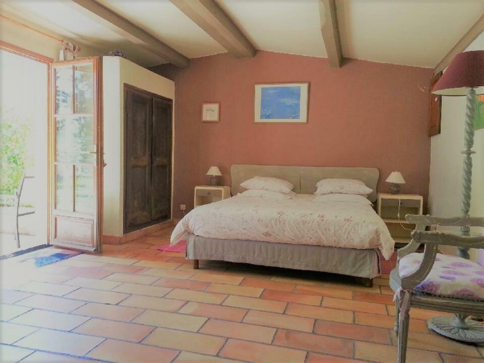 Mas La Provence Bed and Breakfast LʼIsle-sur-la-Sorgue Kamer foto
